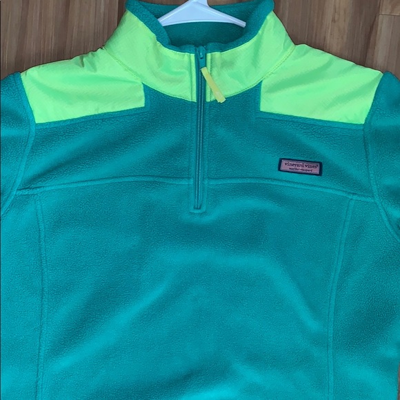 Vineyard Vines Sweaters - Vineyard Vines Shep shirt! Green and neon